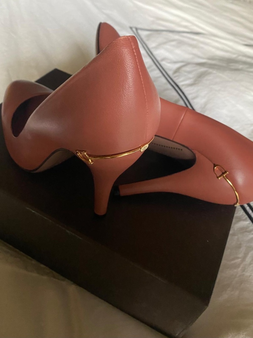 NIB Gucci Horsebit Gold Accent Leather Pumps Heels Women's Size: 39.5 Neutral - Picture 4 of 13